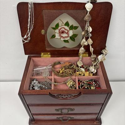 LOT 116: Jewelry Box w/Contents