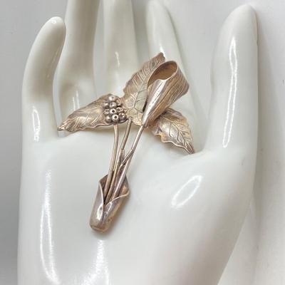LOT 140: Unique Find - Jack and the Pulpit Sterling Silver Brooch Pin