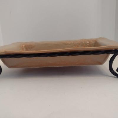 Biltmore Essentials Ceramic Serving Dish with Wrought Metal Stand