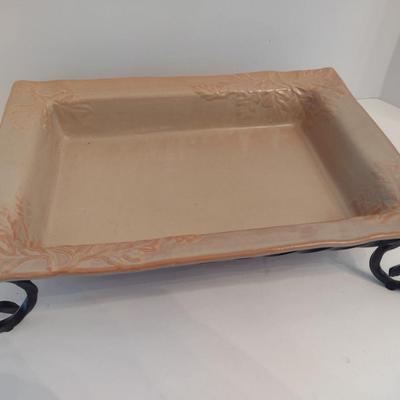 Biltmore Essentials Ceramic Serving Dish with Wrought Metal Stand