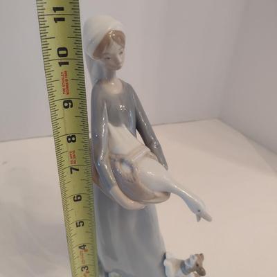 Lladro "Girl with Goose and Dog" Porcelain Statuette #4866 No Box