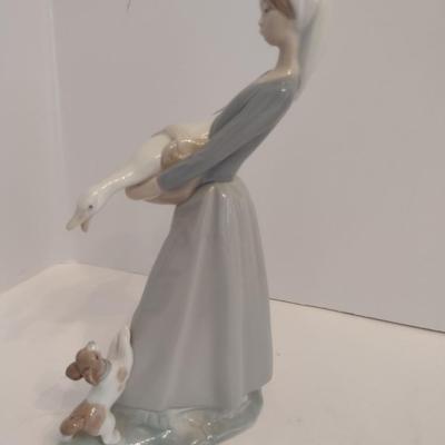 Lladro "Girl with Goose and Dog" Porcelain Statuette #4866 No Box