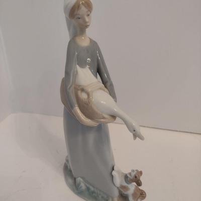 Lladro "Girl with Goose and Dog" Porcelain Statuette #4866 No Box