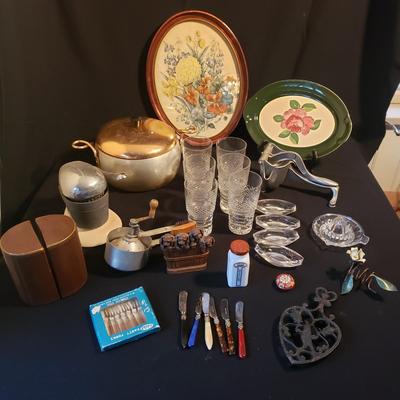 Classic Kitchen - Taylor Smith Platter, Juice-O-Matic and More! (K-KD)