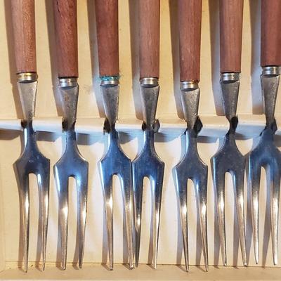 Classic Kitchen - Taylor Smith Platter, Juice-O-Matic and More! (K-KD)