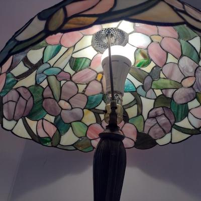 Tiffany Style Shade Table Lamp