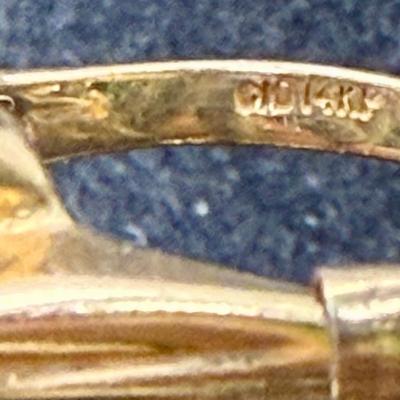 Sale Photo Thumbnail #15: Ring has an oval topaz stone approx. 5/8" x 5/16". total ring weight is 4.8g.  Very nice condition.