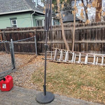 Sale Photo Thumbnail #50: Works well, heavy base