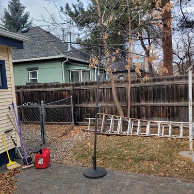 Sale Photo Thumbnail #49: Works well, heavy base