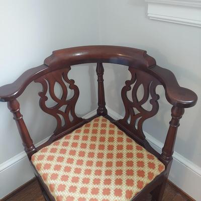 Antique Mahogany Corner Chair (B1-BBL)