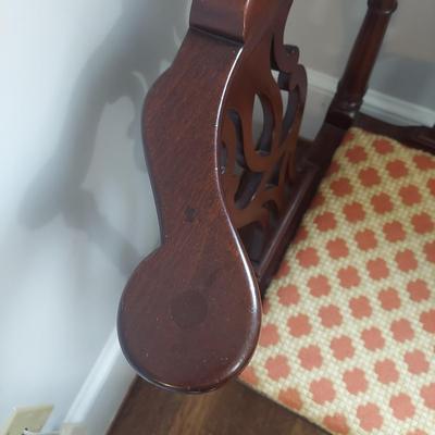 Antique Mahogany Corner Chair (B1-BBL)