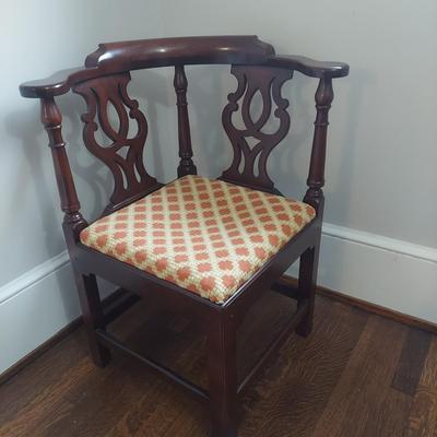 Antique Mahogany Corner Chair (B1-BBL)