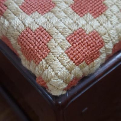 Antique Mahogany Corner Chair (B1-BBL)