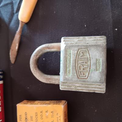 VINTAGE HOUSEHOLD ITEMS