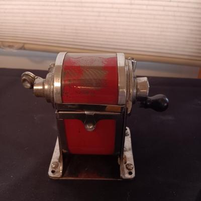 VINTAGE HOUSEHOLD ITEMS