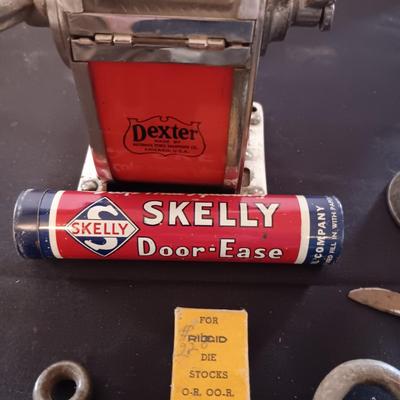 VINTAGE HOUSEHOLD ITEMS