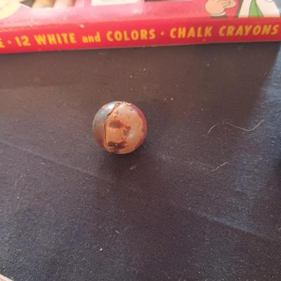 A COLLECTION OF VINTAGE TOYS