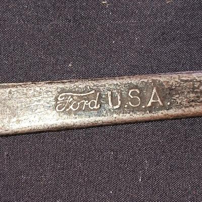 FORD COMBINATION WRENCHES, PIPE WRENCH AND A HANDLE