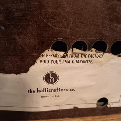 THE HALLICRAFTERS MODEL S-38 (IT LIGHTS UP)