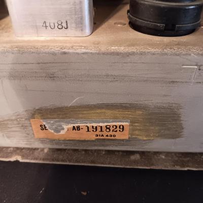 THE HALLICRAFTERS MODEL S-38 (IT LIGHTS UP)