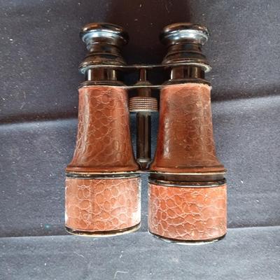 1896 PIKE'S PEAK POSTCARD, PLATTEVILLE CO MAIN STREET POSTCARD & 1914 PHOTO PLUS JUMELLE PARIS BINOCULARS