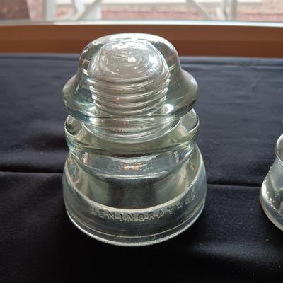 1 PURPLE AND 3 CLEAR INSULATORS