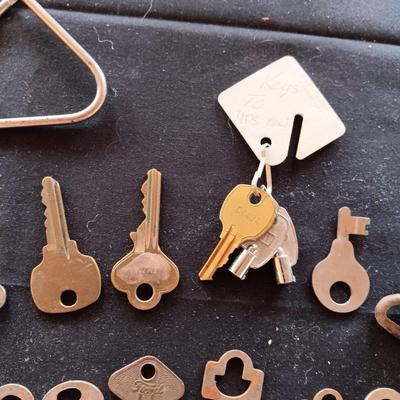A COLLECTION OF OLD KEYS
