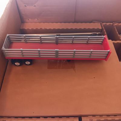 LIKE NEW LIONEL NEW YORK CENTRAL FLYER 0-27 TRAIN SET