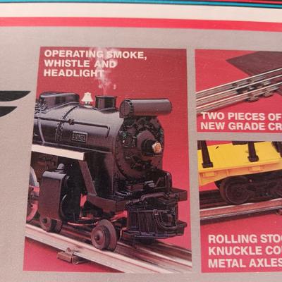 LIKE NEW LIONEL NEW YORK CENTRAL FLYER 0-27 TRAIN SET