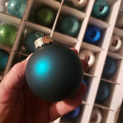 Snowmen, Holiday and Hanukkah Decor (BS2-KD)