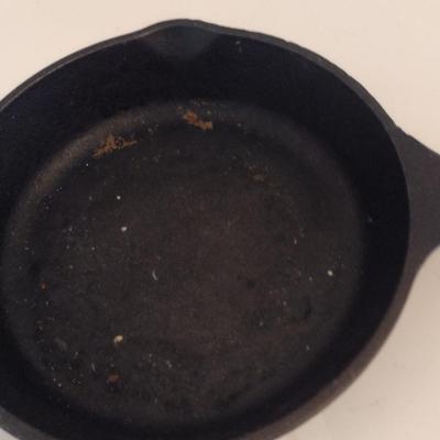 Cracker Barrel Small Cast Iron Skillet