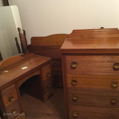 Lot 15: Art Deco Vanity, Dresser and Two Beds!