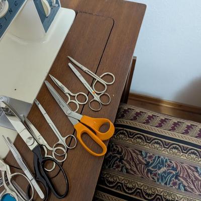 Old singer sewing machine