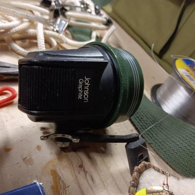 JOHNSON TANGLE FREE 10 REEL, FISHING BAG AND OTHER TACKLE