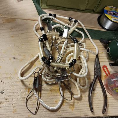 JOHNSON TANGLE FREE 10 REEL, FISHING BAG AND OTHER TACKLE