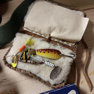 JOHNSON TANGLE FREE 10 REEL, FISHING BAG AND OTHER TACKLE