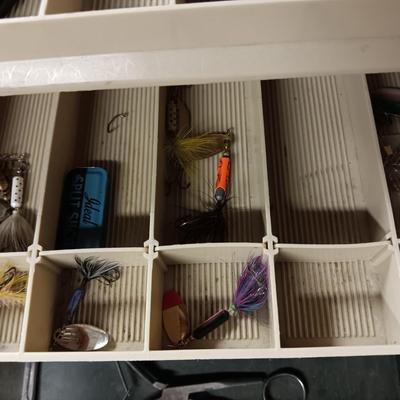 3 TIER SHELF TACKLE BOX AND A VARIETY OF TACKLE