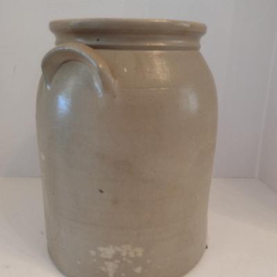 W. Roberts Binghamton, NY Stoneware Crock