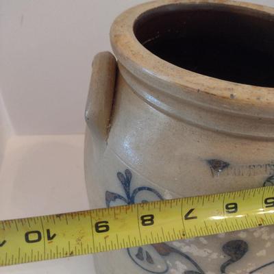 W. Roberts Binghamton, NY Stoneware Crock