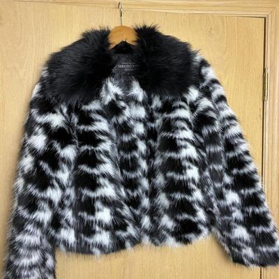 New Donna Salyers Fabulous Faux Fur Coat Short Black and White Small