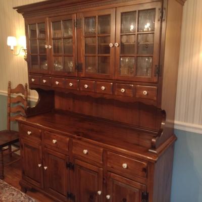 Ethan Allen Solid Wood Dining Room Hutch Buffet- Approx 59" Long
