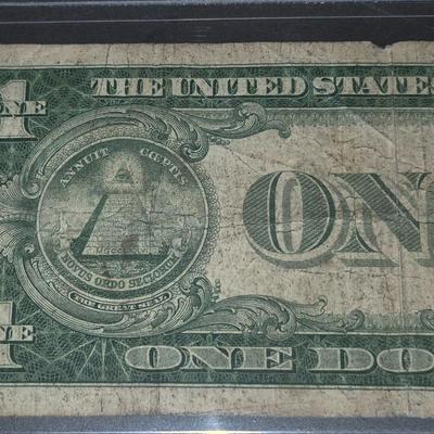 Sale Photo Thumbnail #29: 1935B $1 Silver Certificate Error no "IN GOD WE TRUST" on back. this bill is in fair condition but please make sure you look at all the photos