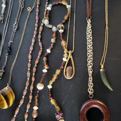 Sale Photo Thumbnail #208: Assorted Jewerly Lot (7.2 ozs)