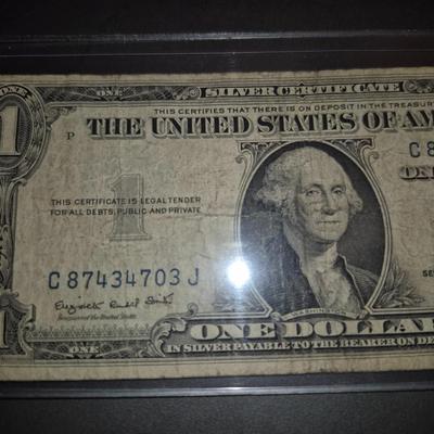 Sale Photo Thumbnail #304: 1935 G $1 Silver Certificate, no "in god we trust" motto on back