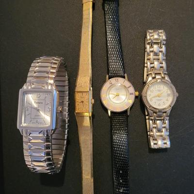Sale Photo Thumbnail #384: Futura, LA Express, Seiko Watches (Untested Needs Batteries)
