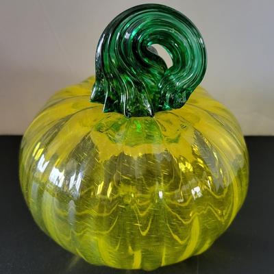 Sale Photo Thumbnail #500: Wheaton Signed Yellow Glass Pumpkin