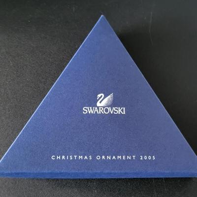 Sale Photo Thumbnail #534: 2005 Swarovski Snowflake Christmas Ornament