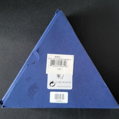 Sale Photo Thumbnail #542: 2006 Swarovski Snowflake Christmas Ornament