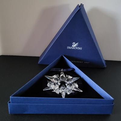 Sale Photo Thumbnail #550: 2007 Swarovski Snowflake Christmas Ornament
