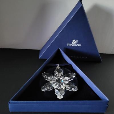 Sale Photo Thumbnail #551: 2008 Swarovski Snowflake Christmas Ornament